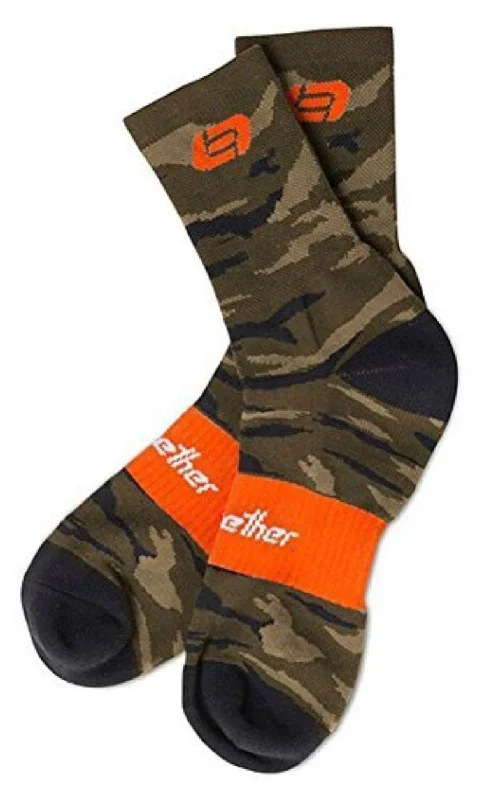 Bellwether Rock It Cycling Socks Green & Orange L-XL UK 8 - 11